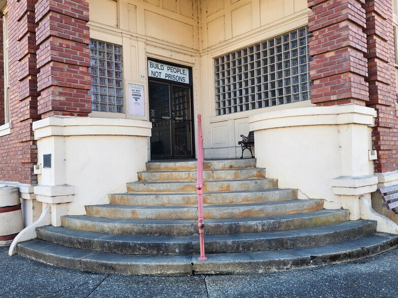 More Photos Of 99 E 2nd St, Coquille Specialty For Sale