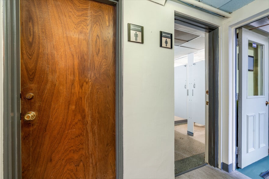 More Photos Of 201 S Craig St, Pittsburgh Office Residential For Lease