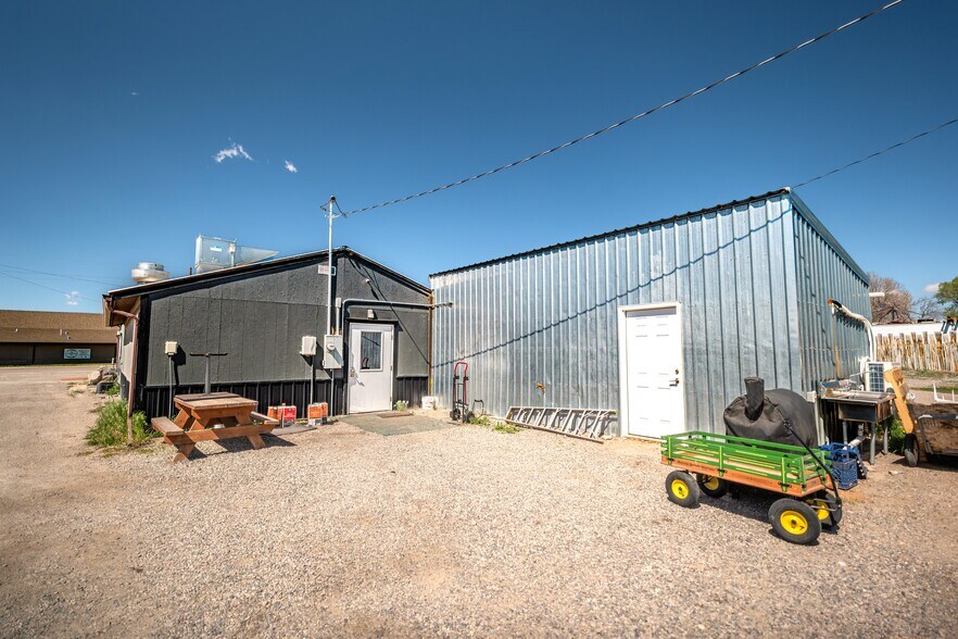 More Photos Of 425 S Main St, Choteau Garden Center For Sale