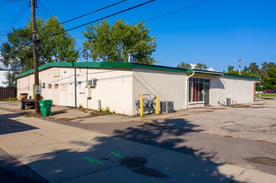 More Photos Of 4801 N Welcome Ave, Minneapolis Freestanding For Sale