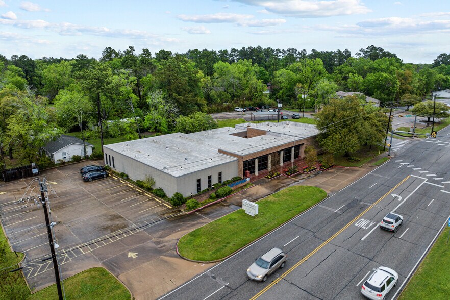More Photos Of 1306 W Frank Ave, Lufkin Medical For Sale