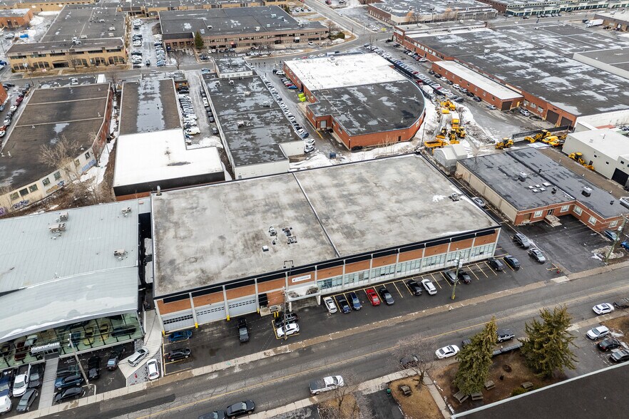 More Photos Of 5745 Rue Paré, Mt Royal Manufacturing For Lease