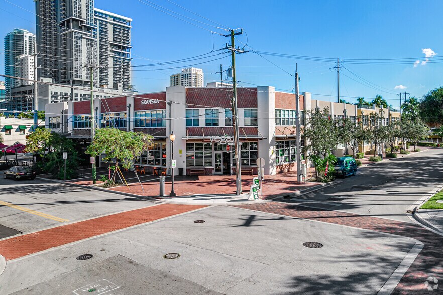 Primary Photo Of 330 SW 2nd St, Fort Lauderdale Office For Lease