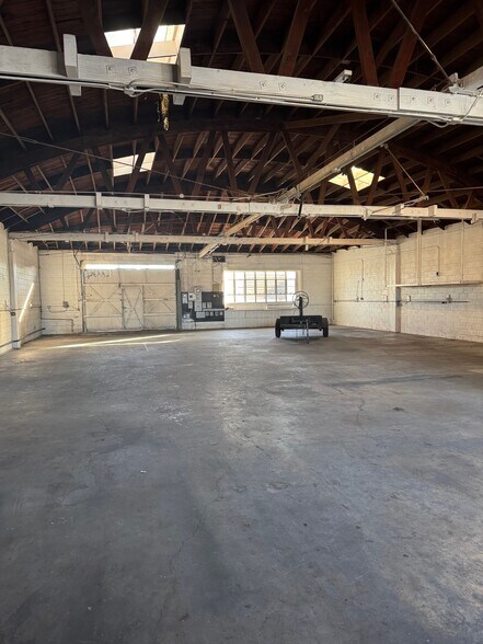 More Photos Of 5200 Chakemco St, South Gate Warehouse For Sale
