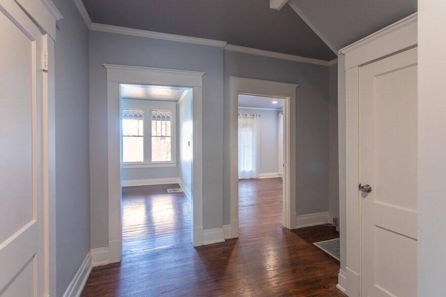 More Photos Of 1103 17th Ave S, Nashville Office For Lease