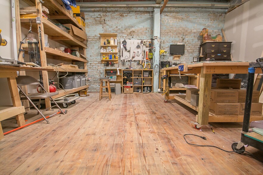 More Photos Of 3130 Belgrade St, Philadelphia Warehouse For Lease
