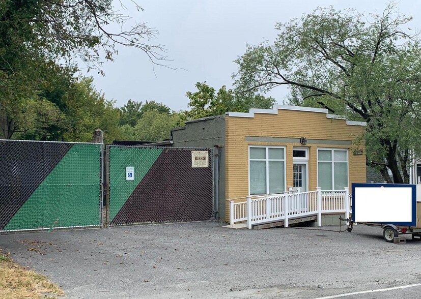 More Photos Of 2712 Sparrows Point Rd, Baltimore Light Manufacturing For Sale