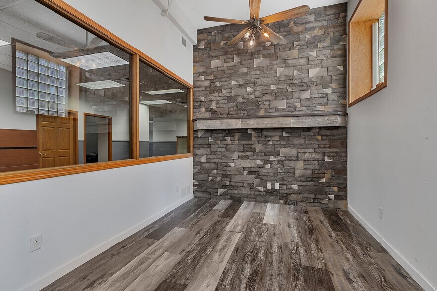 More Photos Of 15 6th Ave N, Saint Cloud Office Residential For Sale