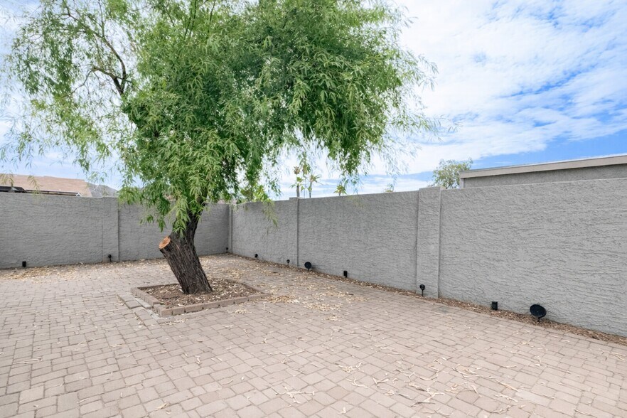 More Photos Of 8939 N 8th St, Phoenix Apartments For Sale