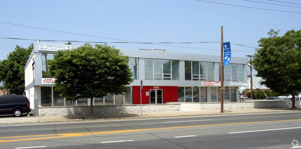 More Photos Of 600 Hempstead Tpke, West Hempstead Office For Lease