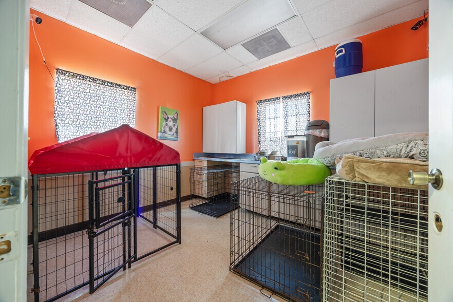 More Photos Of 150 S Monte Vista Ave, San Dimas Loft Creative Space For Sale