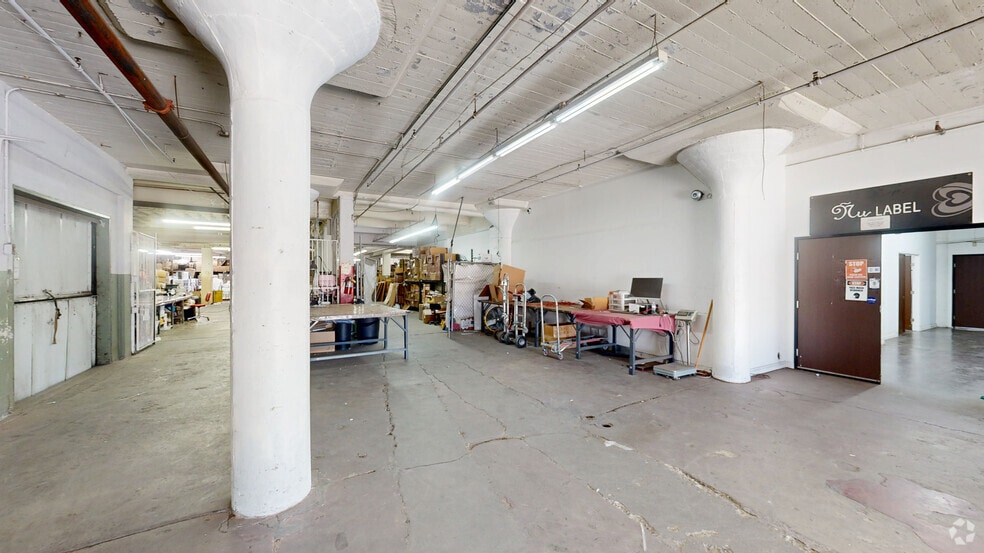 More Photos Of 4383 Fruitland Ave, Vernon Manufacturing For Sale
