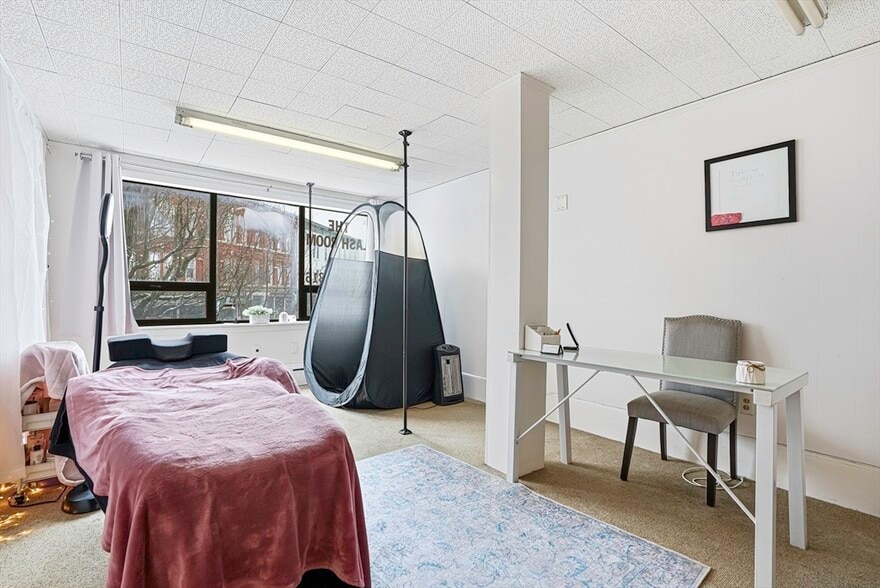 More Photos Of 10-16 South St, Westborough Office For Sale