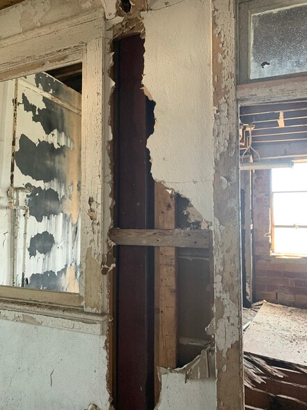 More Photos Of 202 E Main St, Henderson Loft Creative Space For Sale