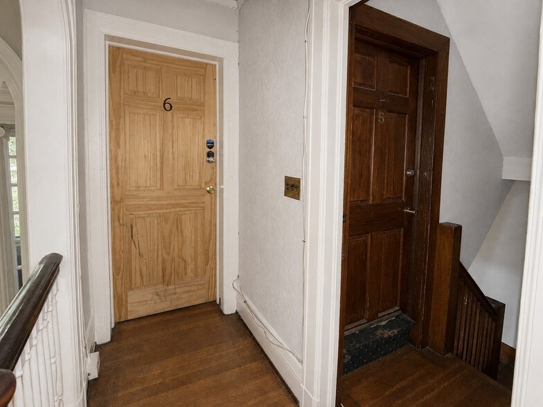 More Photos Of 147 Parkdale Ter, Rochester Apartments For Sale