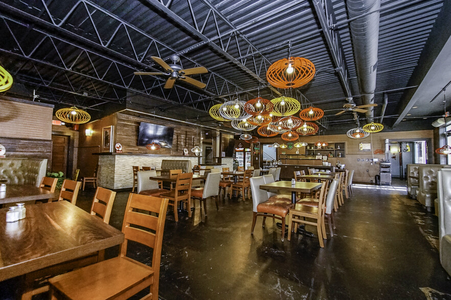 More Photos Of 1550 Oglethorpe Ave, Athens Freestanding For Sale