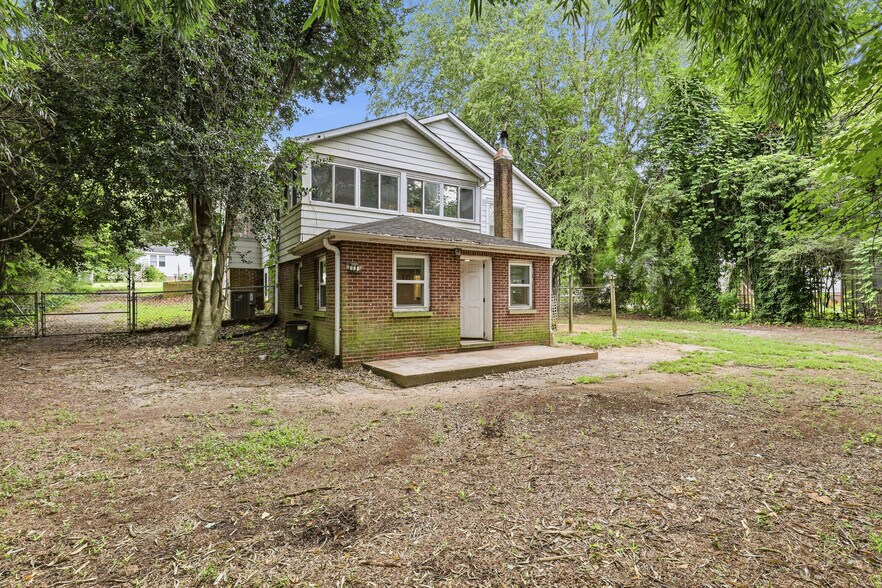 More Photos Of 117 Lucille Ave, Easley Multifamily For Sale