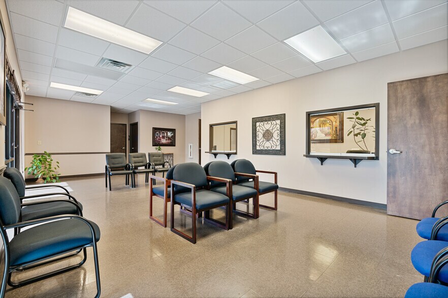 More Photos Of 142 Hampton Ct, Commerce Rehabilitation Center For Sale