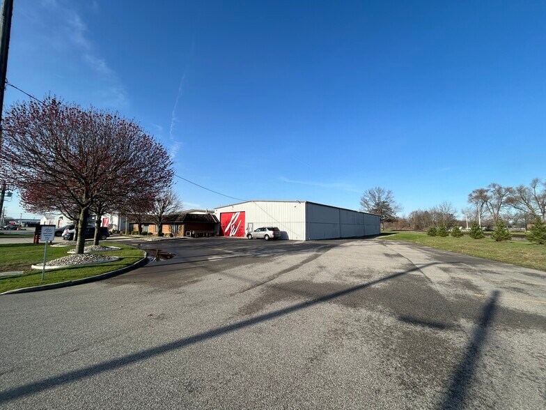 More Photos Of 705 Maple St, Bristol Manufacturing For Sale