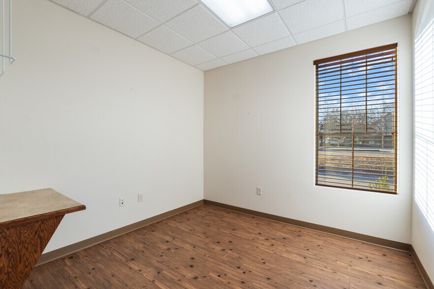 More Photos Of 101 N 37th St, Rogers Medical For Lease