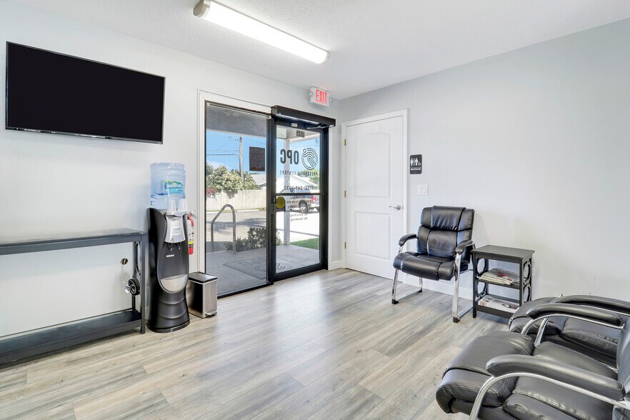 More Photos Of 1791 SE Port St Lucie Blvd, Port Saint Lucie Medical For Sale