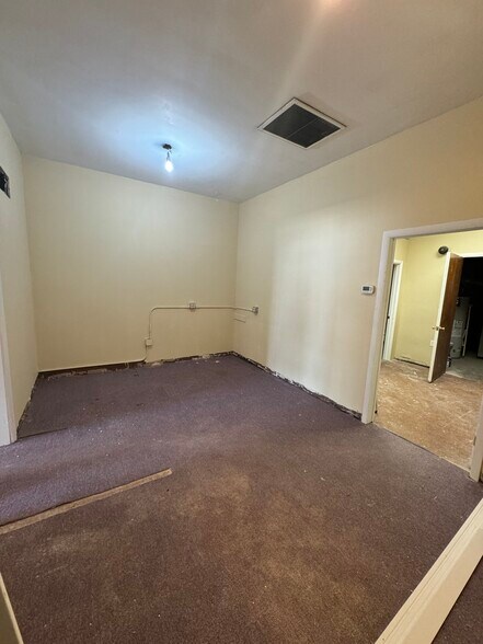 More Photos Of 315 Huntingdon Pike, Rockledge Storefront For Lease