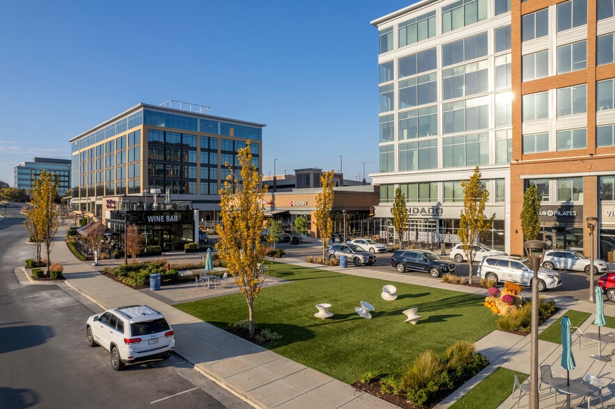 More Photos Of 4041 Aspen Grove Dr, Franklin General Retail For Lease