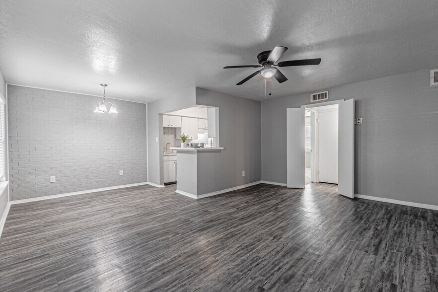 More Photos Of 4635 W Gore Blvd, Lawton Apartments For Sale