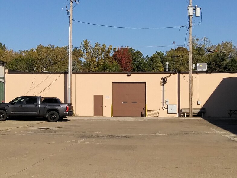 More Photos Of 6520 Hopkins Rd, Mentor Light Manufacturing For Sale