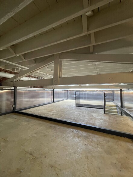 More Photos Of 2662-2684 Lacy St, Los Angeles Loft Creative Space For Lease
