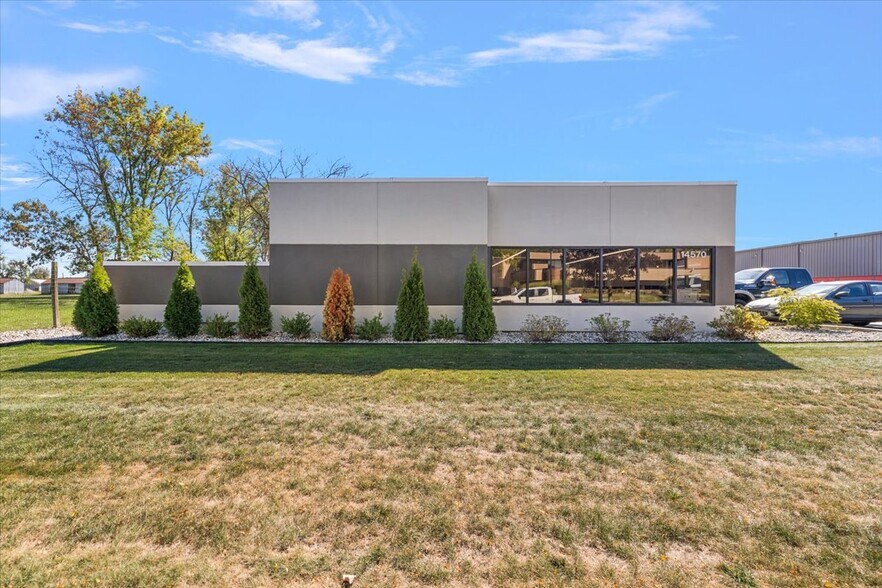 More Photos Of 14570 Barber Ave, Warren Warehouse For Sale