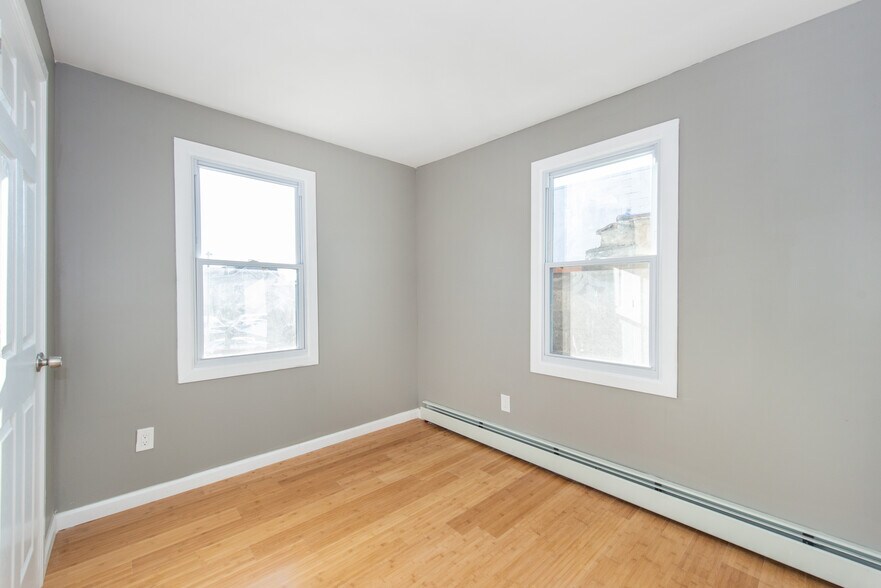 More Photos Of 581 E 18th St, Paterson Storefront Retail Residential For Sale