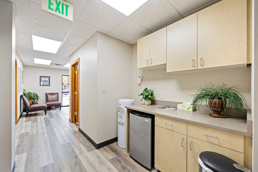 More Photos Of 510-514 Wilcox St, Castle Rock Office For Sale