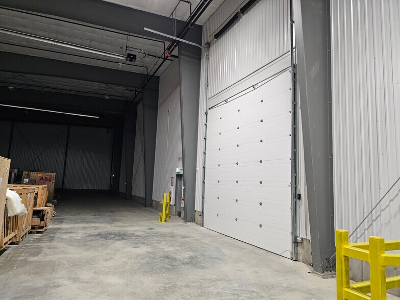 More Photos Of 8875 Willow Cale Rd, Prince George Distribution For Lease