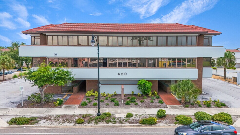More Photos Of 420 Tamiami Trl S, Venice Medical For Sale