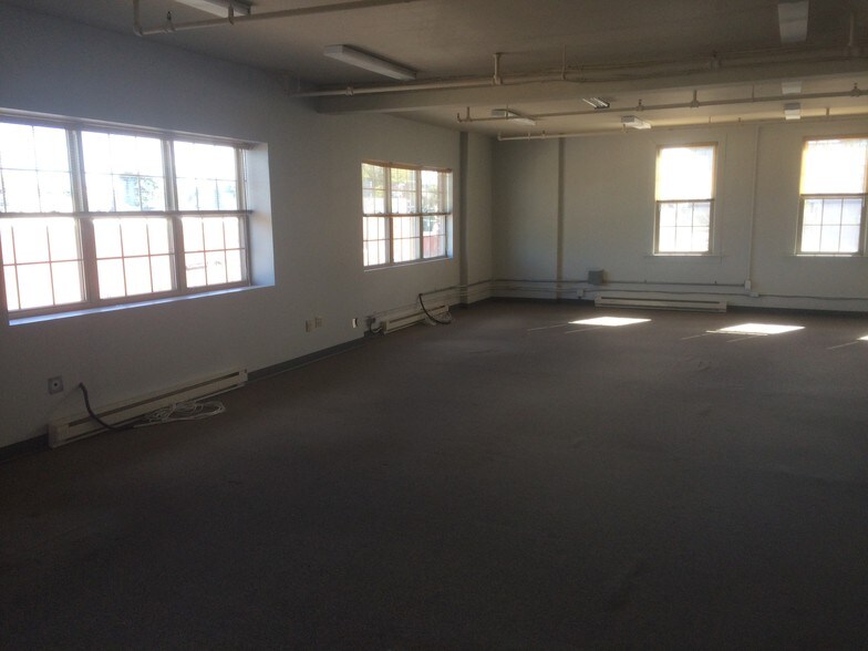 More Photos Of 264 Botsford St, Moncton Office For Lease