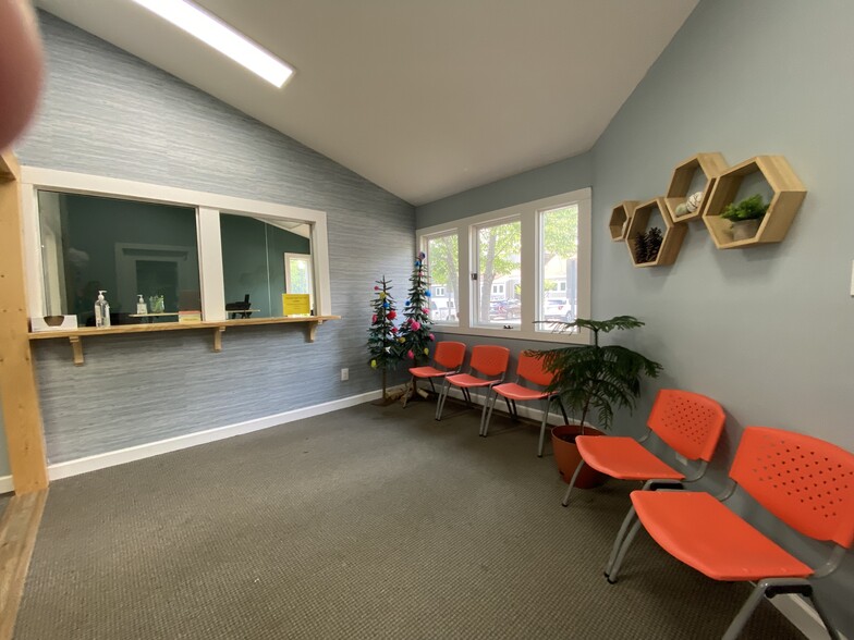 More Photos Of 1762 Metromedical Dr, Fayetteville Medical For Sale
