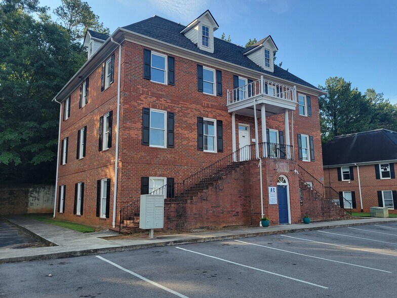 More Photos Of 115 Sycamore Dr, Athens Office For Sale