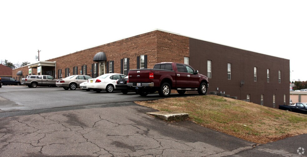 More Photos Of 6350 Cephis Dr, Clemmons Unknown For Lease