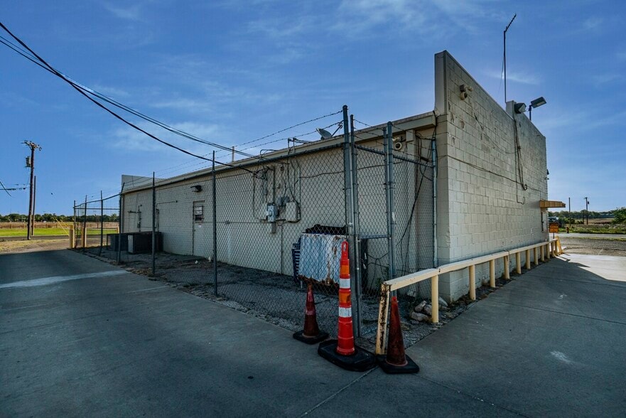 More Photos Of 1021 Martin Rd, Amarillo Convenience Store For Sale