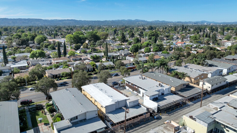 More Photos Of 17945 Roscoe Blvd, Northridge Apartments For Sale