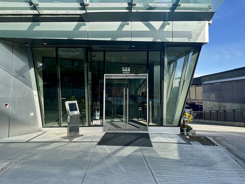 More Photos Of 525 8th Ave W, Vancouver Coworking Space