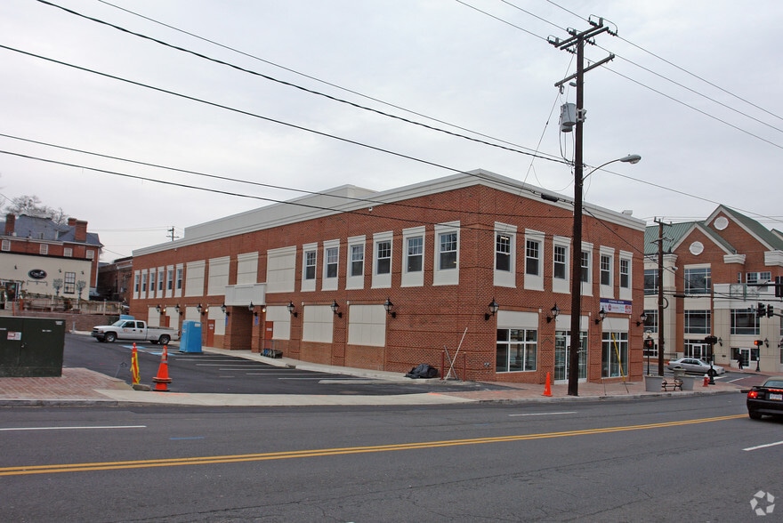 More Photos Of 10427 North St, Fairfax Office For Lease