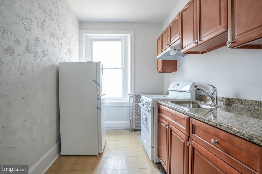 More Photos Of 2011 E Allegheny Ave, Philadelphia Apartments For Sale