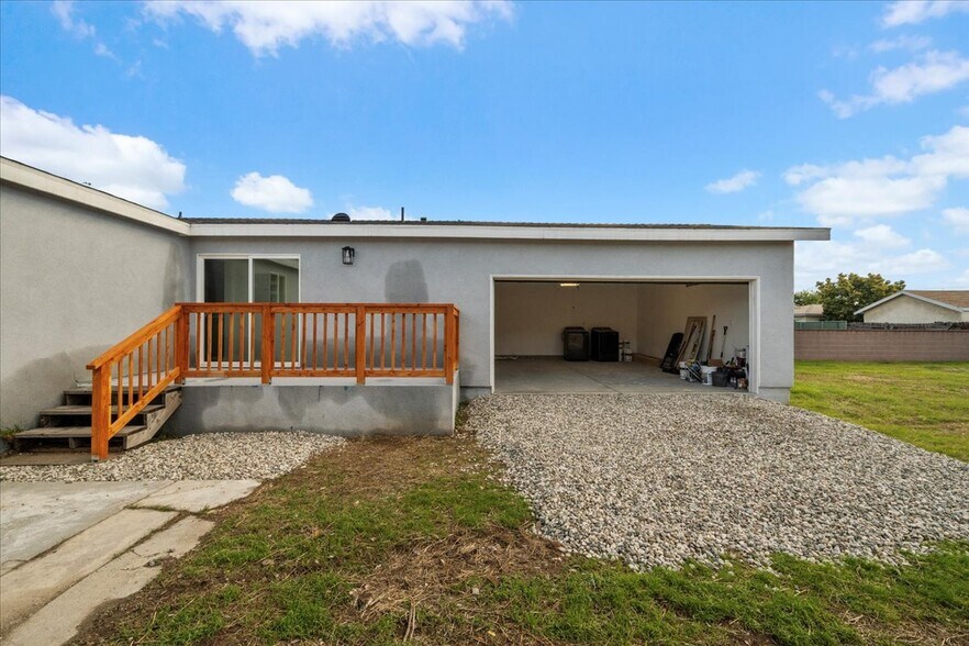 More Photos Of 3834 W 111th St, Inglewood Multifamily For Sale