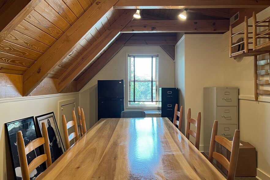 More Photos Of 81 Steele Rd, Franklin Office For Lease