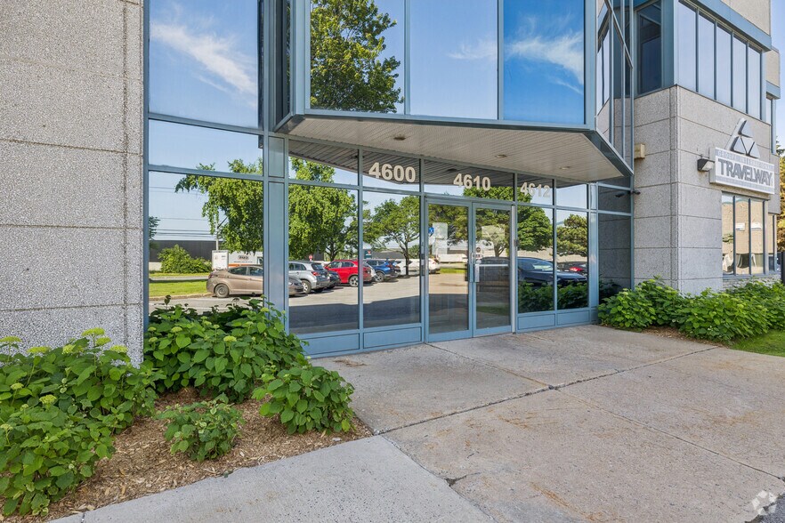 More Photos Of 4600-4612 Chemin Du Bois-Franc, Saint-Laurent Warehouse For Lease