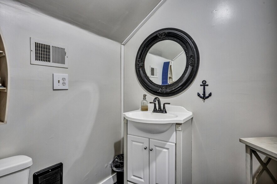 More Photos Of 24 Van Horne Ave, Tybee Island Hospitality For Sale