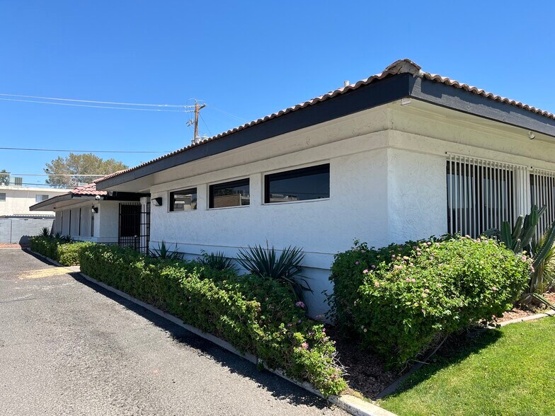 More Photos Of 4560 N 19th Ave, Phoenix Medical For Sale