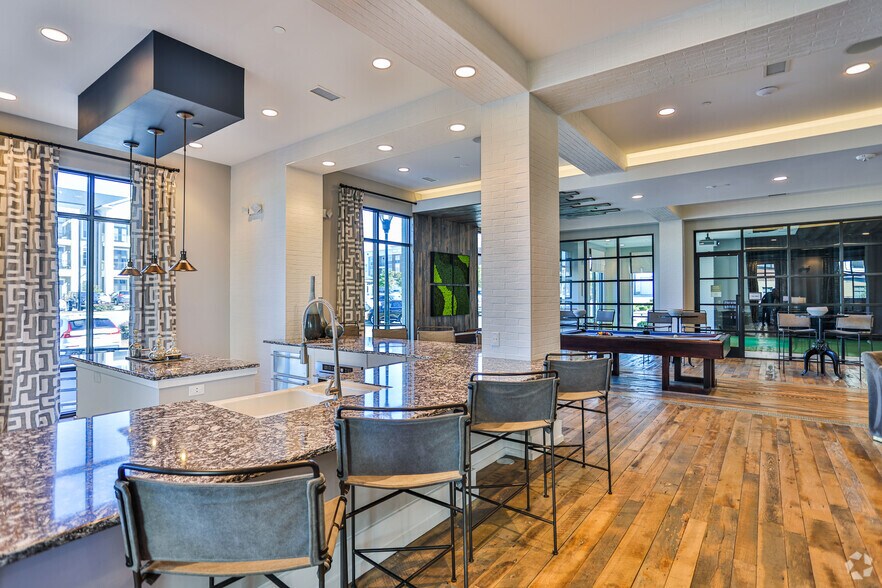 More Photos Of 7420 N Rea Park Ln, Charlotte Apartments For Lease